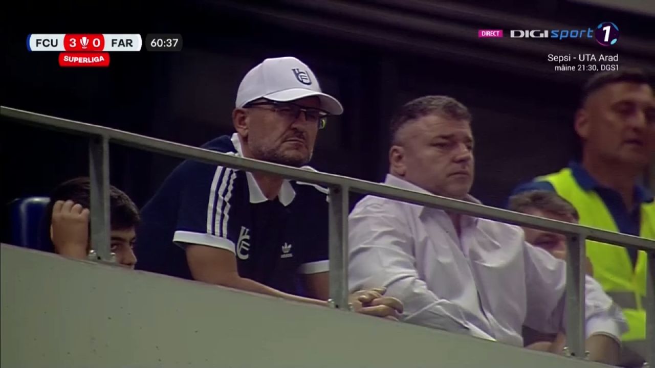 UPDATE Asta e noua emblemă de la FCU Craiova! Cum a apărut Adrian Mititelu în tribune, la meciul cu Farul Constanța_2