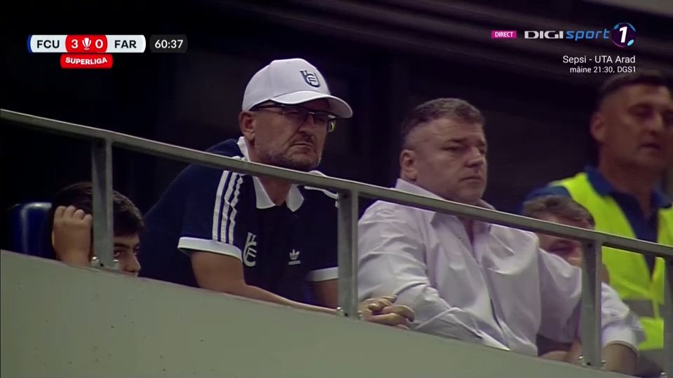 UPDATE Asta e noua emblemă de la FCU Craiova! Cum a apărut Adrian Mititelu în tribune, la meciul cu Farul Constanța_2
