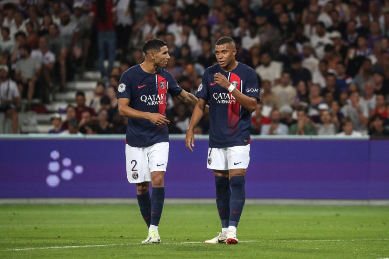Kylian Mbappe și Achraf Hakimi s-au distrat aseară în Olympique Lyon - PSG! Au făcut ce au vrut cu apărarea adversă_2