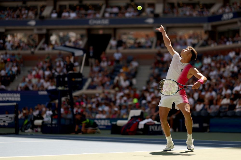 Atenție, cad bombe! Un puști a servit de două ori în același game cu 240 km/h, la US Open_4