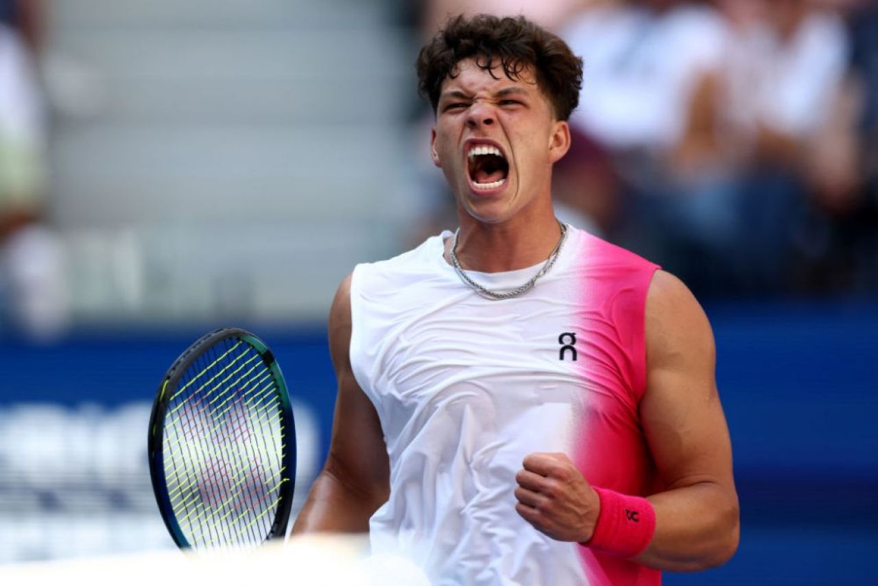Atenție, cad bombe! Un puști a servit de două ori în același game cu 240 km/h, la US Open_5
