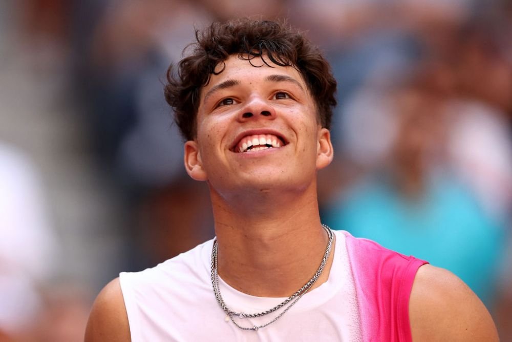 Atenție, cad bombe! Un puști a servit de două ori în același game cu 240 km/h, la US Open_8