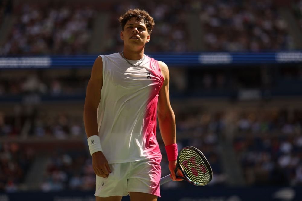 Atenție, cad bombe! Un puști a servit de două ori în același game cu 240 km/h, la US Open_9