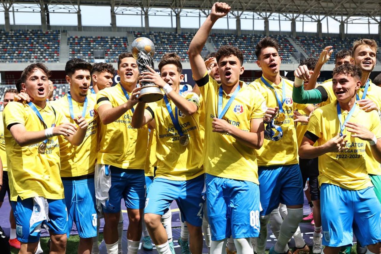 Fotbalistul titular la campioana României din sezonul trecut a semnat cu o echipă din Serie D!_4