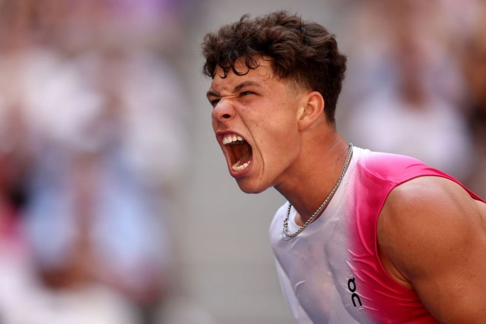 Noua senzație a tenisului! Cine este debutantul cu care se va duela Djokovic în semifinalele US Open_7