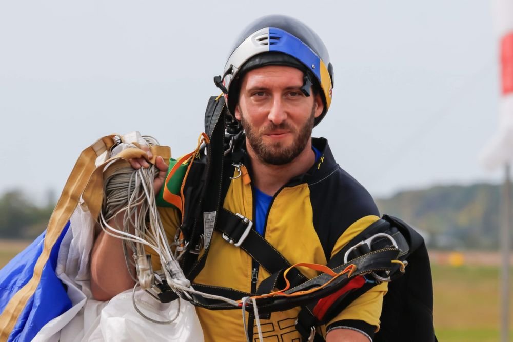 Mihai Bobonete, Mihai Rait și Maria Popovici sunt prezentatorii Red Bull Flugtag, competiția mașinăriilor zburătoare și a piloților neînfricați_5