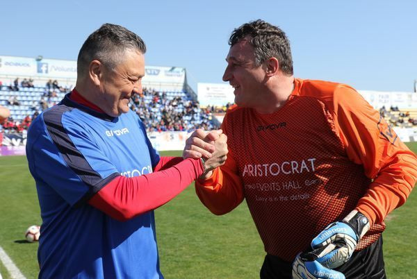 ”Burebista” Costel Câmpeanu: ”Halagian se lua de mine că n-am batistă, am sărit să-l bat”. Povești nemuritoare din Divizia A: ”Bă, unde te duci tu, nebunule, la unguri?”_7