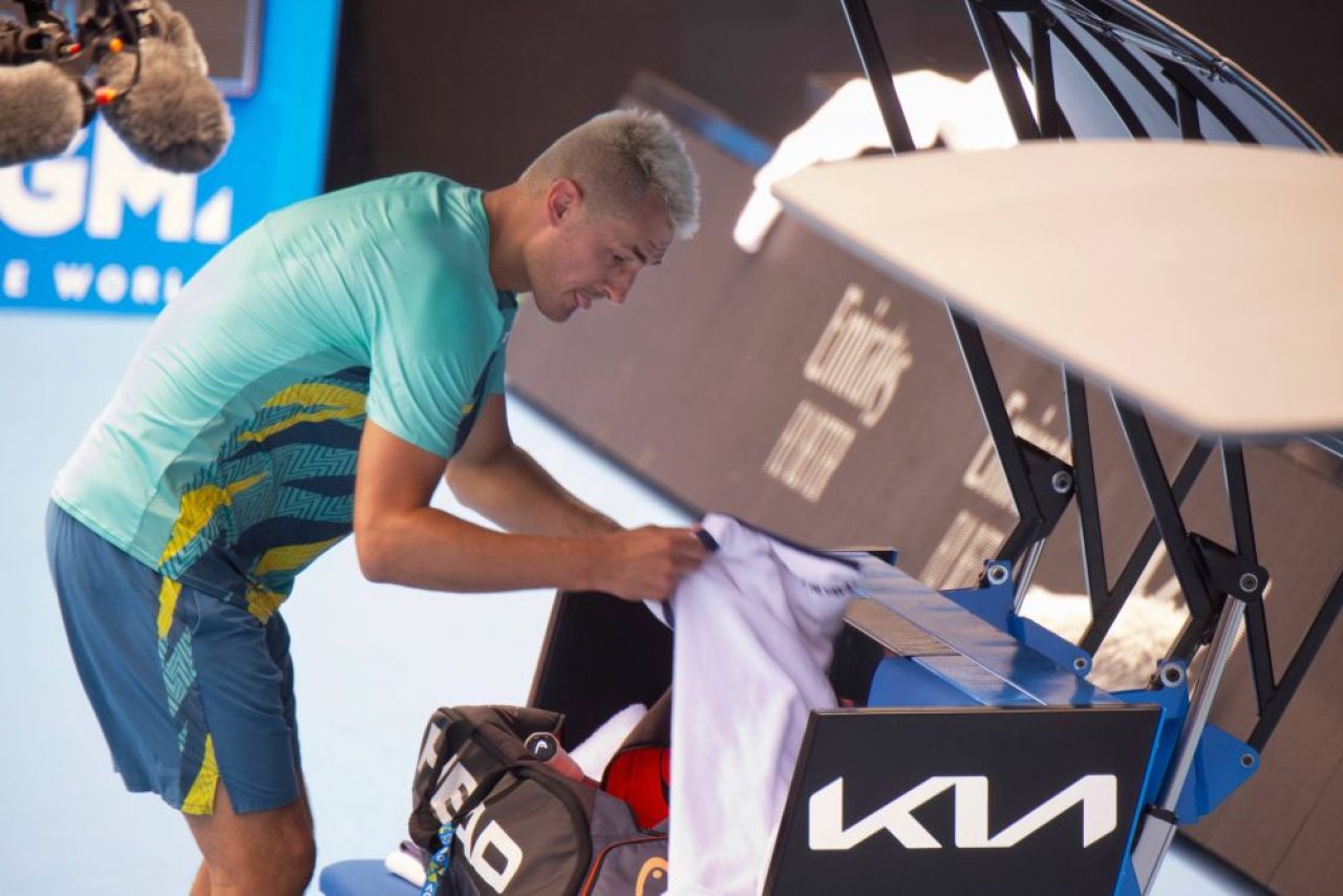 Bernard Tomic, bătut în stradă de doi indivizi: imaginile dure cu fostul număr 17 ATP_2