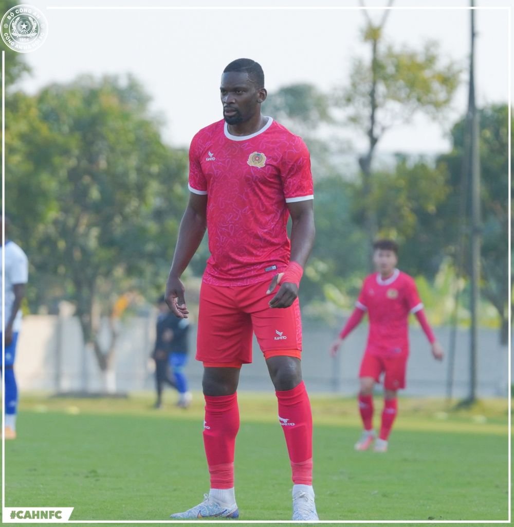 Ce face acum atacantul cu 3 meciuri la FCSB câștigător de Champions League, liber de contract după ce a luat și titlul cu o nou-promovată! UPDATE_20