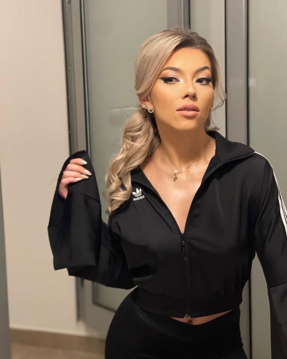 Bernadette Szocs anunță