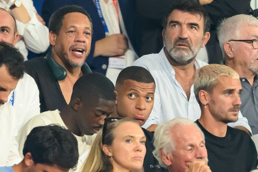 Cum au fost surprinși Mbappe și Griezmann la meciul de deschidere al Campionatului Mondial de rugby_4