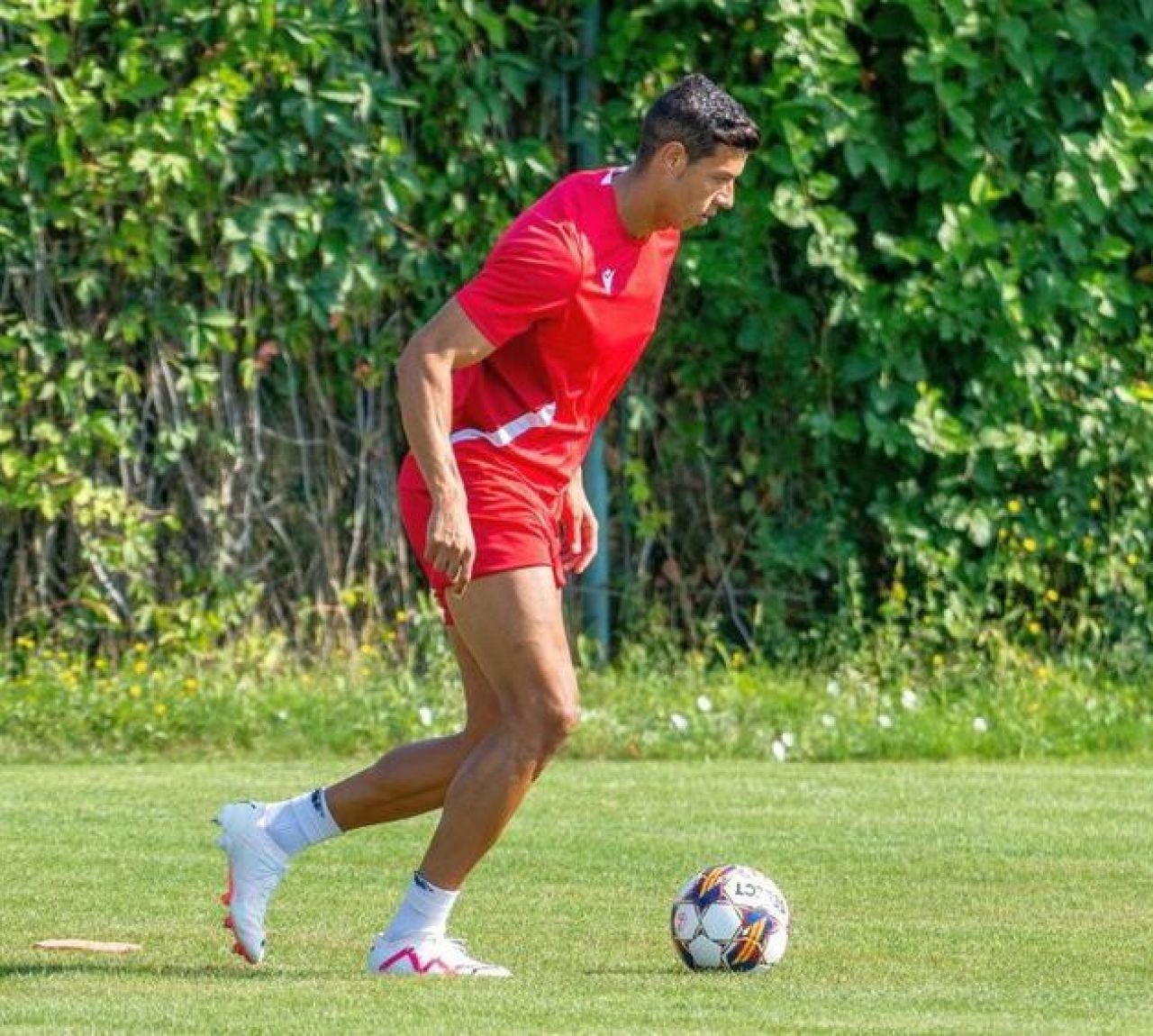 Dinamo a făcut show la Săftica în meciul amical cu CS Tunari! Goluri cu nemiluita, două debuturi la ”câinii” lui Ovidiu Burcă și căpitan-surpriză_1