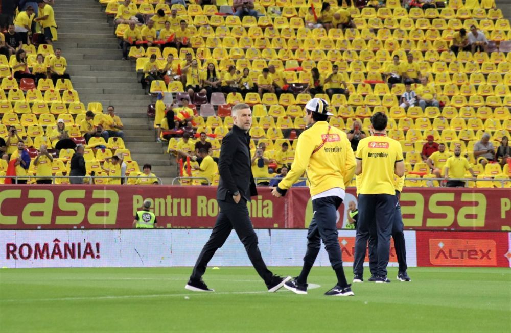 Ianis Hagi, nemulțumit și el la meciul cu Israel? A plecat la vestiare, după ce a salutat galeria în grabă_1