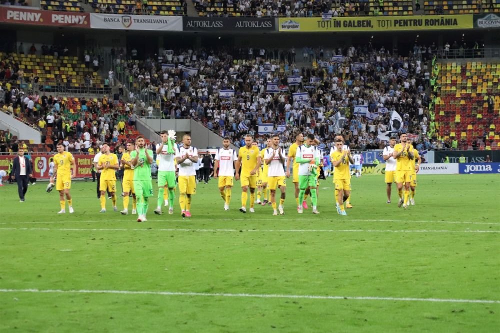 Ianis Hagi, nemulțumit și el la meciul cu Israel? A plecat la vestiare, după ce a salutat galeria în grabă_27