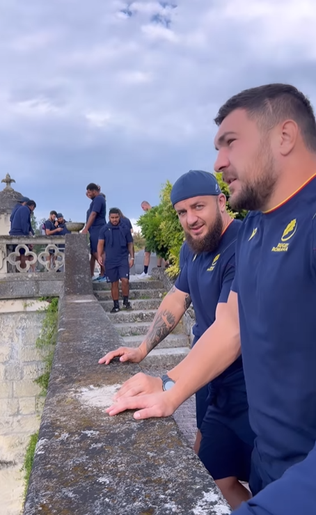 Excursie inedită a ”Stejarilor”. Au vizitat una dintre cele mai vechi podgorii din Franța_3