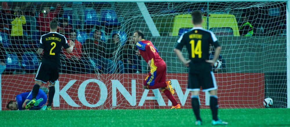 Un singur fotbalist și 3 recorduri istorice bifate de acesta în doar 4 minute în grupa României din preliminariile Euro!_12