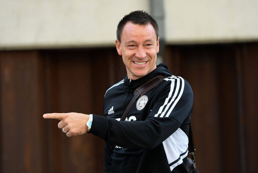 Fanii lui John Terry, puși să scoată bani dacă vor autograful său! C&acirc;t costă o cină cu legenda lui Chelsea&nbsp;