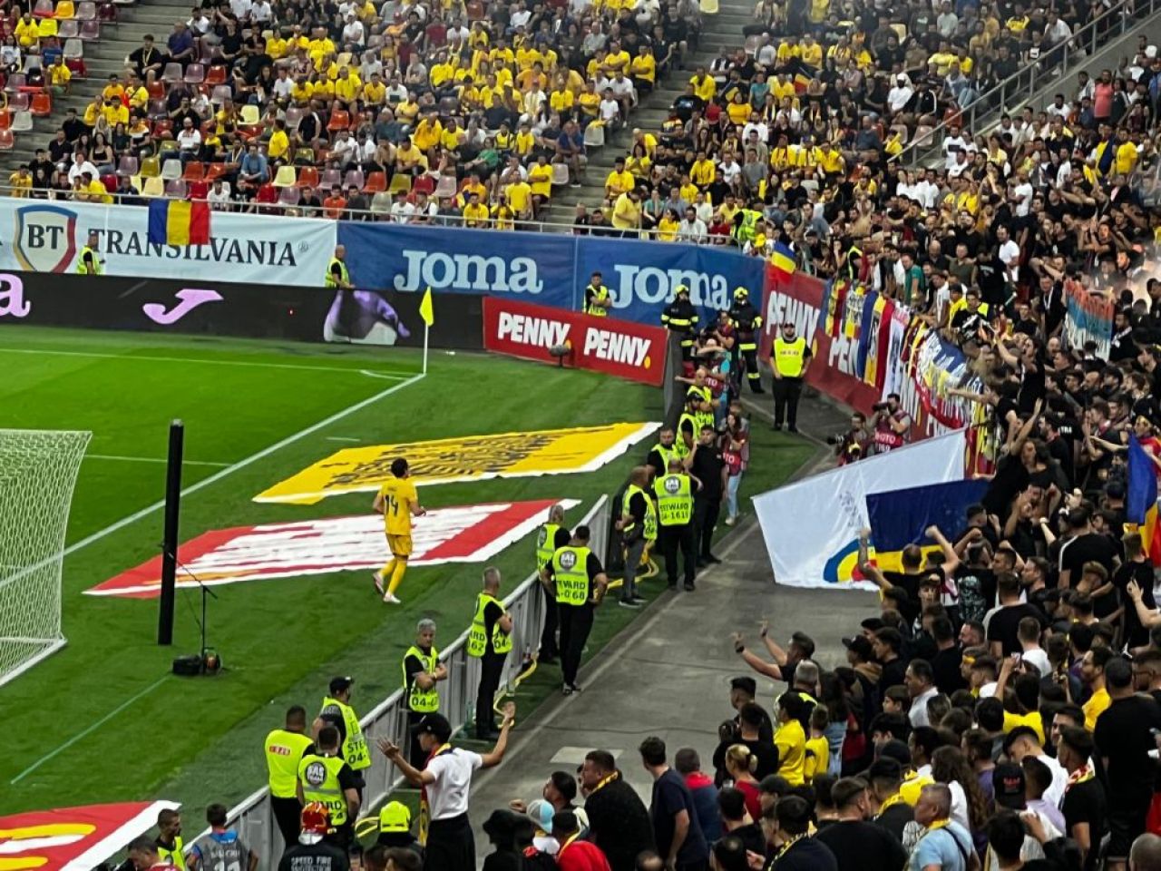 Reacția presei din Kosovo când a văzut ce fac ultrașii români pe Arena Națională_4