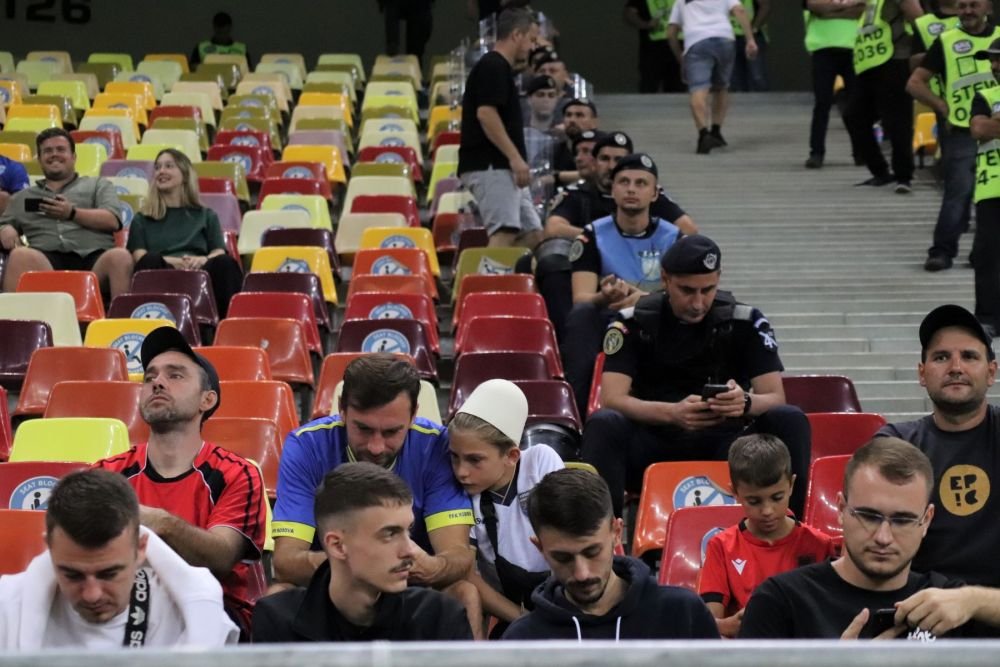 Un cunoscut om de fotbal sârb apără gestul ultrașilor români: 