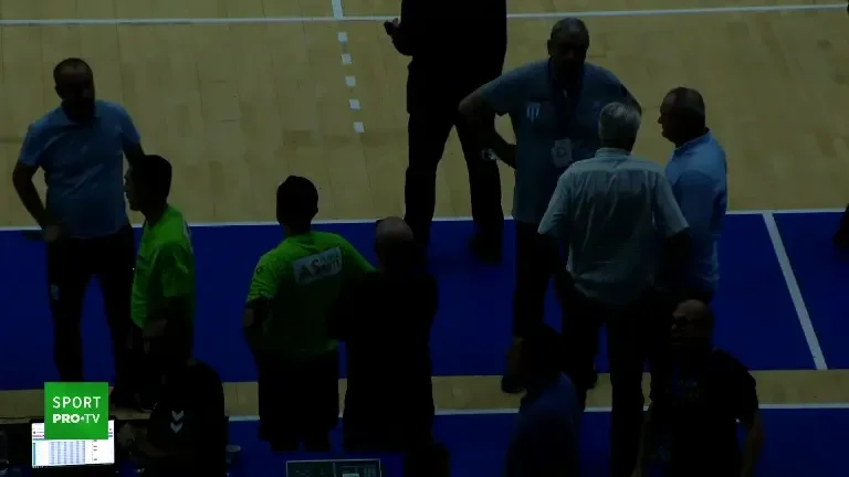 CM Craiova - Râmnicu Vâlcea, LIVE pe Pro Arena & VOYO! Meciul s-a amânat din cauza problemelor electrice din sală