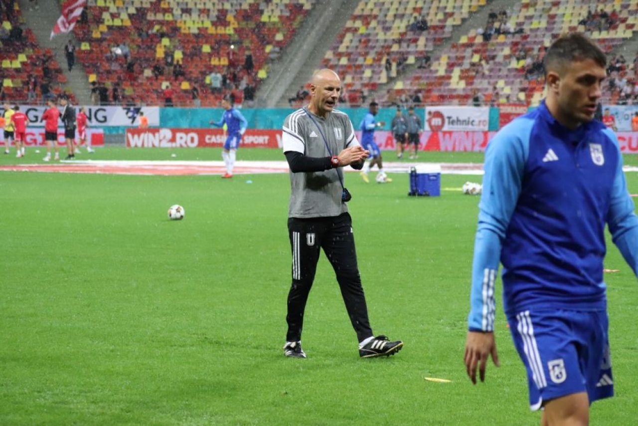 Cvartetul de pe banca echipei lui Mititelu. FCU Craiova a învins-o pe Dinamo fără un antrenor cu licența PRO_2