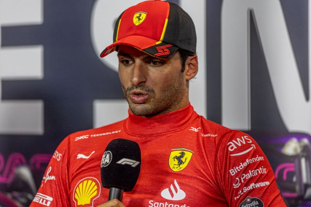 Al doilea pole-position consecutiv pentru Carlos Sainz! Surpriză uriașă: Verstappen pleacă de pe 11 la Marele Premiu de Formula 1 din Singapore _3