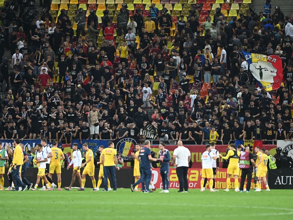 Gigi Corsicanu &icirc;i condamnă pe fanii din &bdquo;Uniți sub tricolor&rdquo;! Mesaj dur transmis de fostul lider al suporterilor rapidiști
