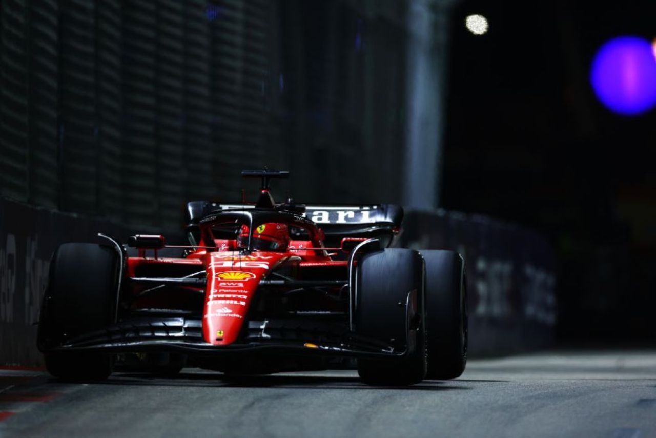 Victorie pentru Ferrari la Formula 1 după 434 de zile! Carlos Sainz, victorios în Marele Premiu din Singapore! Cum arată clasamentul _3