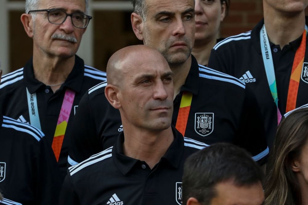 &bdquo;Mi-ar plăcea să petreacă niște zile &icirc;n &icirc;nchisoare!&rdquo; Fostul selecționer al Spaniei &icirc;i atacă pe șefii din fotbalul iberic&nbsp;