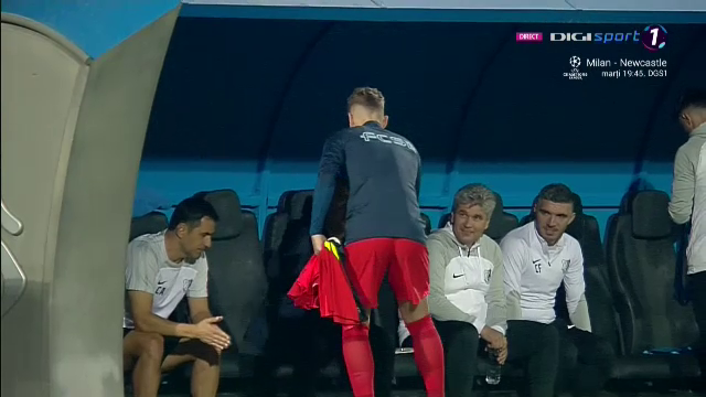 Un jucător de la FCSB s-a dus direct la Hagi înainte de startul meciului cu Farul_3