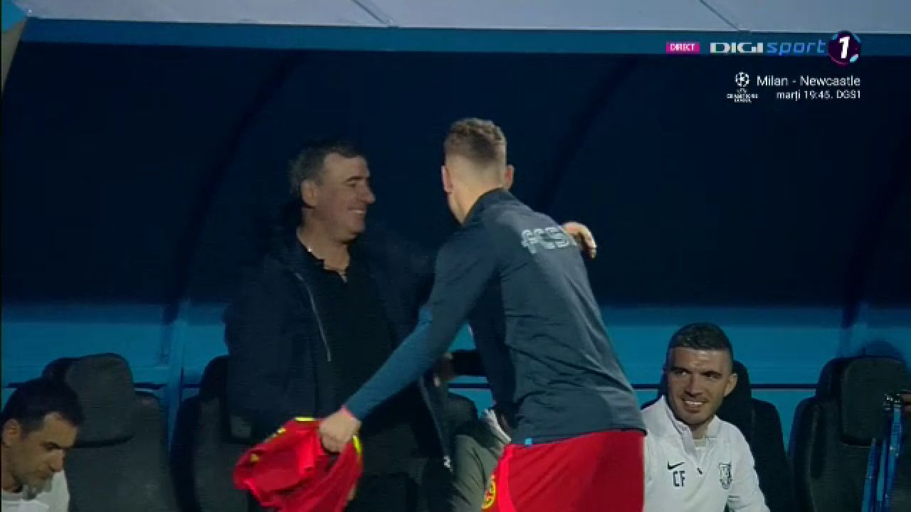 Un jucător de la FCSB s-a dus direct la Hagi înainte de startul meciului cu Farul_15