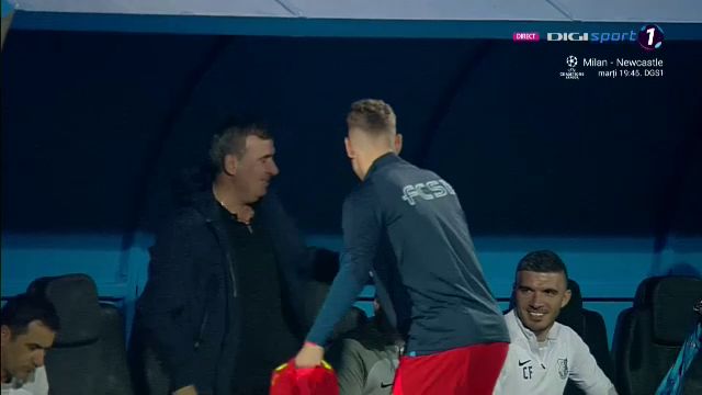 Un jucător de la FCSB s-a dus direct la Hagi înainte de startul meciului cu Farul_16