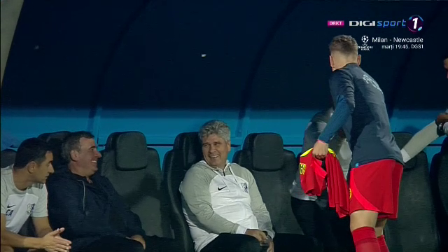 Un jucător de la FCSB s-a dus direct la Hagi înainte de startul meciului cu Farul_23