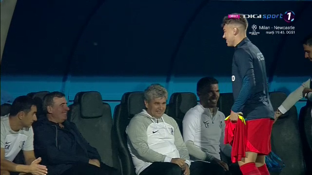 Un jucător de la FCSB s-a dus direct la Hagi înainte de startul meciului cu Farul_27