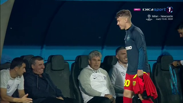 Un jucător de la FCSB s-a dus direct la Hagi înainte de startul meciului cu Farul_31