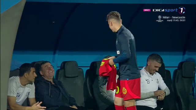 Un jucător de la FCSB s-a dus direct la Hagi înainte de startul meciului cu Farul_37