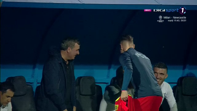 Un jucător de la FCSB s-a dus direct la Hagi înainte de startul meciului cu Farul_49