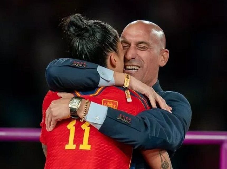C&acirc;ți bani &icirc;l costă pe Luis Rubiales sărutul forțat de la finala Campionatului Mondial de fotbal feminin
