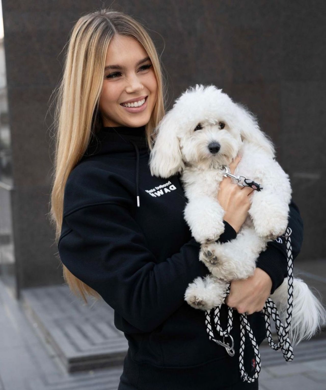 Noul star al lui Liverpool a dat lovitura și pe plan personal! Iubita lui Dominik Szoboszlai este de o frumusețe răpitoare _11