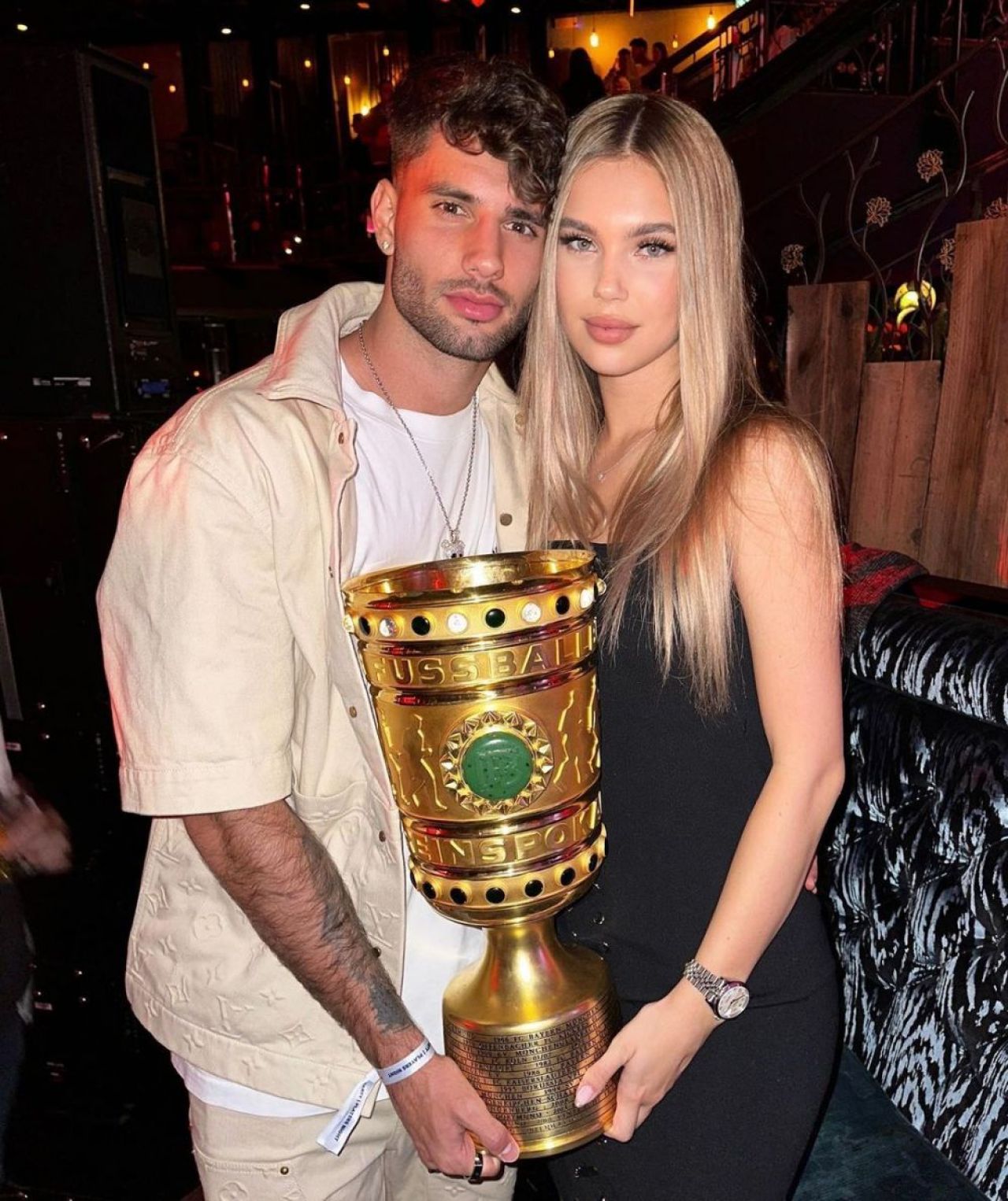 Noul star al lui Liverpool a dat lovitura și pe plan personal! Iubita lui Dominik Szoboszlai este de o frumusețe răpitoare _13
