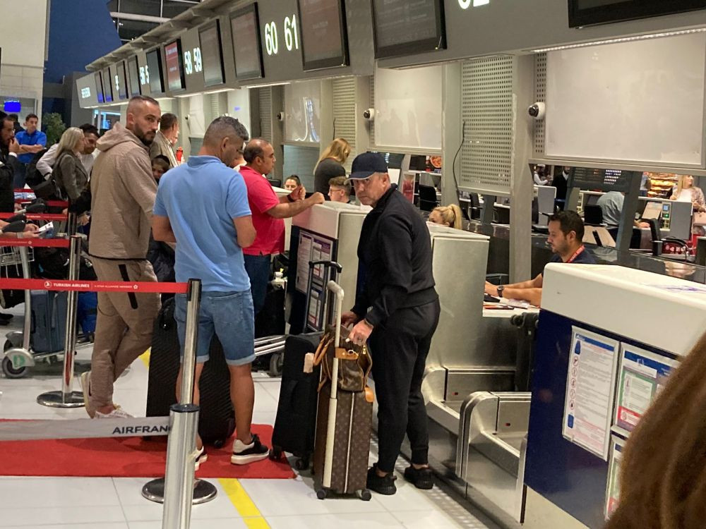 Destinația Arabia Saudită! Laurențiu Reghecampf a decolat spre noul său club