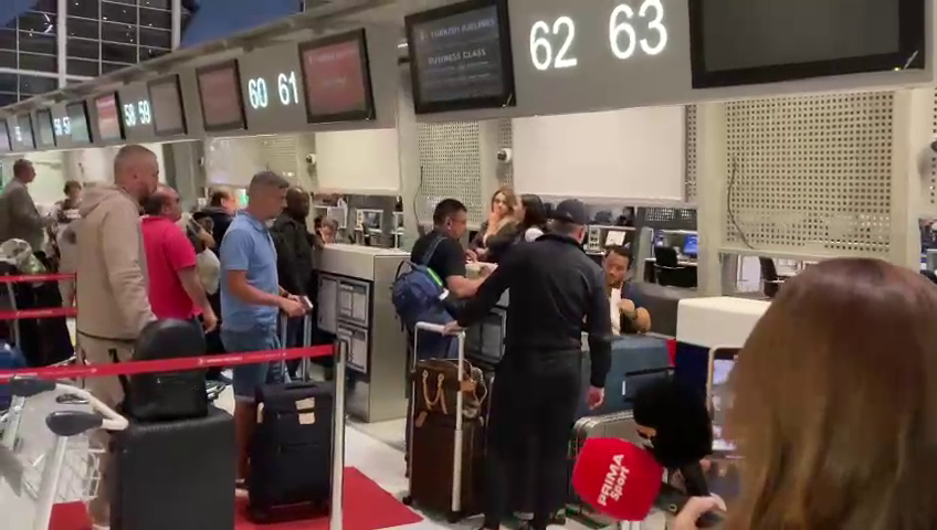 Destinația Arabia Saudită! Laurențiu Reghecampf a decolat spre noul său club_7