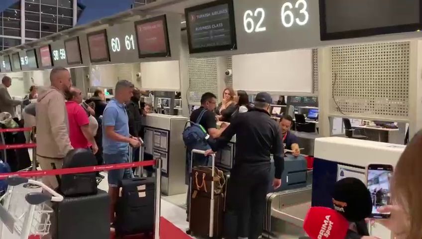 Destinația Arabia Saudită! Laurențiu Reghecampf a decolat spre noul său club_11