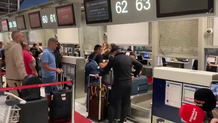 Destinația Arabia Saudită! Laurențiu Reghecampf a decolat spre noul său club_17