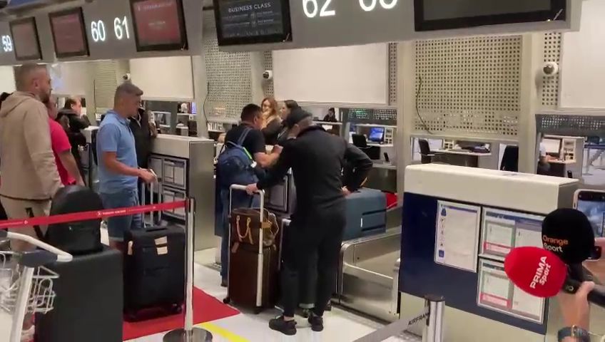 Destinația Arabia Saudită! Laurențiu Reghecampf a decolat spre noul său club_22