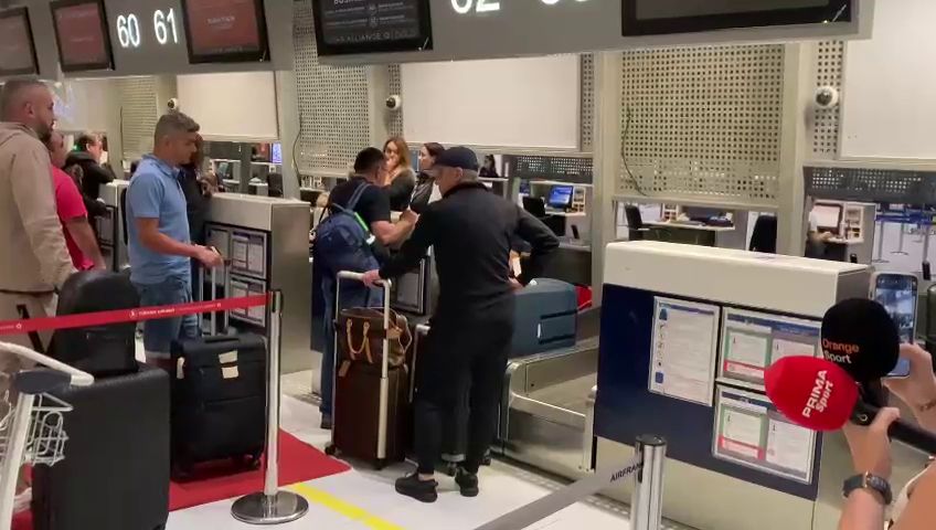 Destinația Arabia Saudită! Laurențiu Reghecampf a decolat spre noul său club_31