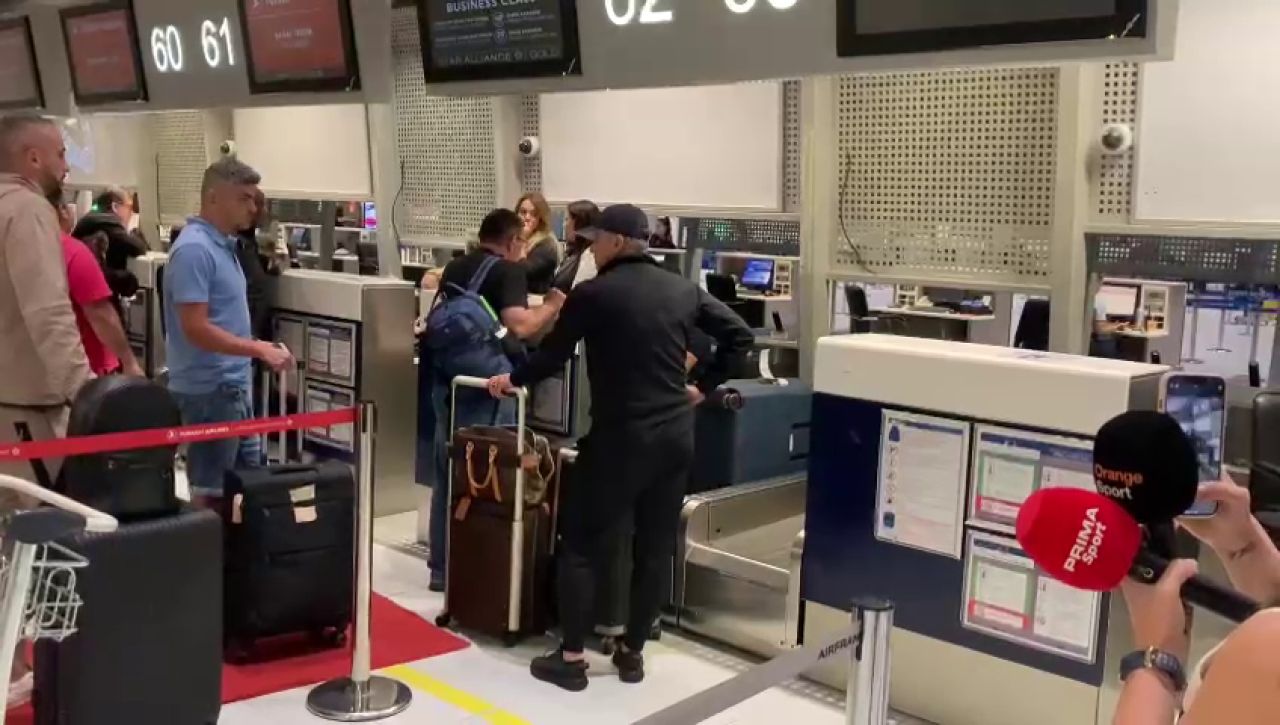Destinația Arabia Saudită! Laurențiu Reghecampf a decolat spre noul său club_38