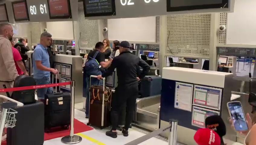 Destinația Arabia Saudită! Laurențiu Reghecampf a decolat spre noul său club_40