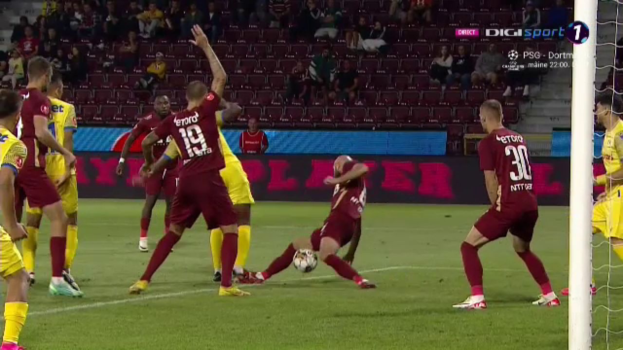 CFR Cluj - Petrolul Ploiești 1-0! Ardelenii s-au apropiat de lider, după o victorie chinuită! Penalty neacordat pentru oaspeți_6