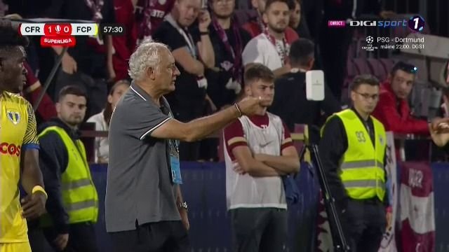 Mandorlini, roșu de furie după cartonașul roșu primit în CFR-Petrolul_3